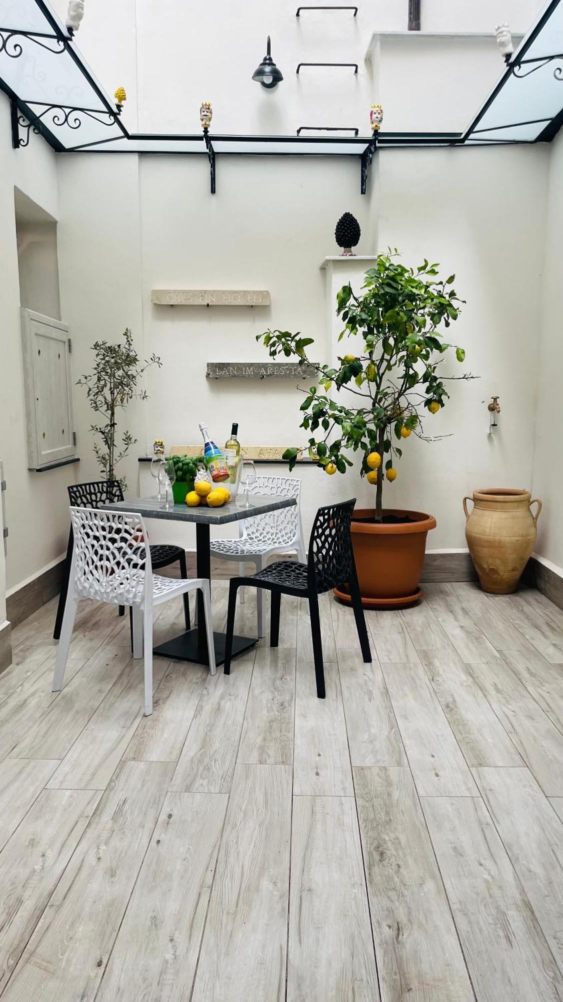Casa Vacanze Donna Sidora Palermo Exteriör bild